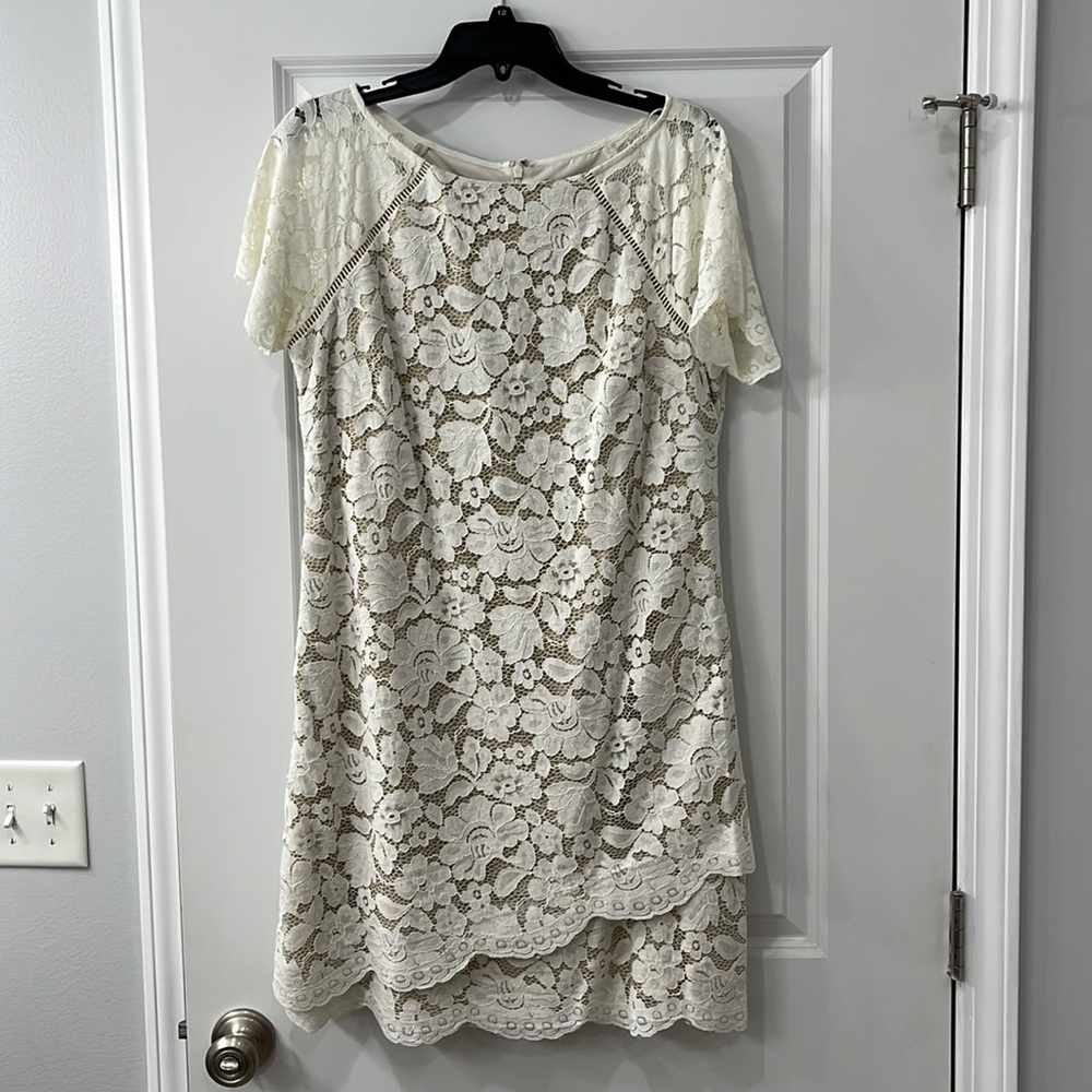 Vince Camuto lace dress